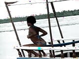 Brasileira adolescente fodida na praia por 3 bbcs snapshot 2