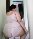 Bbw pawg třese tím velkým zadkem snapshot 1