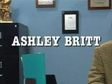 Britse slet Ashley Long wordt geneukt op het bureau snapshot 1