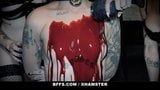 Bffs - intenzivní halloweenská orgie se 3 tetovanými teenagerkami snapshot 6