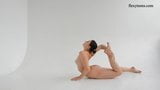 Super elastyczna gorąca gimnastyczka Dasha Lopuhova snapshot 13