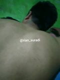 Sexe gay: gay indonésien, massage sous-vêtements bleus snapshot 1