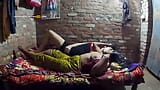 Village Bhabhi ji ayant des relations sexuelles romantiques avec son amant - Hunter Asia snapshot 5