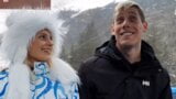 Schattige blonde Christy White wordt in het openbaar geneukt op de skilift snapshot 5