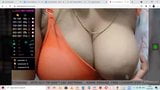Desi Aunty live boobs snapshot 4