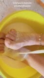 Baño de pies con leche - cuidado de belleza- footfetishfashion snapshot 5