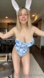 Bonita rubia con grandes tetas snapshot 8