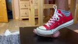 Aplastamiento de bolas con mandriles converse rojos snapshot 8