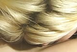 फ्रांस की दो सुनहरे बालों वाली लेस्बियन मोटे डिल्डो के साथ एक दूसरे को खुश कर रही हैं snapshot 14