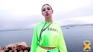 Queen et Trixy jouent ensemble, puis invitent un étalon pour finir ...