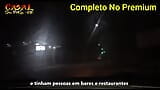 MOSTRANDO A LA ESPOSA A DESCONOCIDOS EN LA CALLE DE NOCHE, NUESTRO PRIMER DOGGING REAL (VIDEO COMPLETO EN FAPHOUSE) snapshot 5