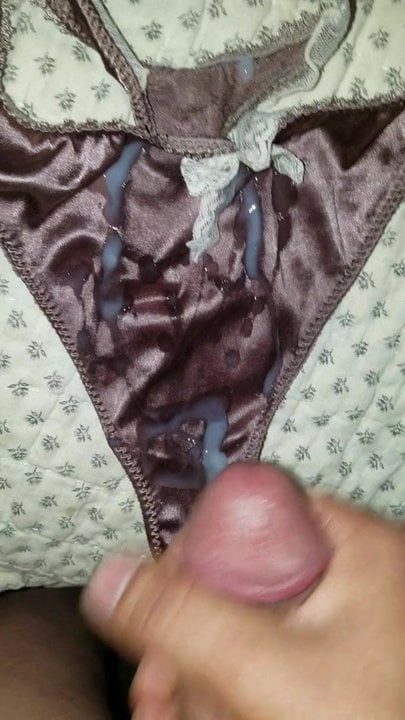 Дрочить Трусиками Видео Бесплатно