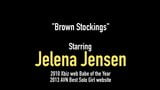 高个子黑发亚马逊jelena jensen穿着内衣自慰！ snapshot 1