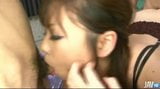 Извращенную волосатую киску Asuka трахнули пальцами и заткнули камнем snapshot 7