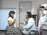 Japanerin, lustig, Fernsehen (Krankenhaus) snapshot 9