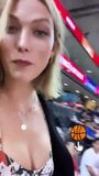 Karlie Kloss cleavage snapshot 3