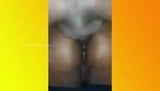 Шри-ланкийская милфа с большой задницей трахает обе дырки Brinjal и хуем snapshot 19