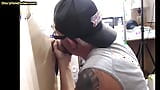 Gloryhole - amateur DILF come semen después de mamada y paja snapshot 9