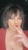 Bella smoking fetish snapshot 3