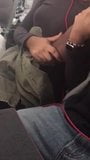 Eine Frau genießt das Fingern im Flugzeug snapshot 1