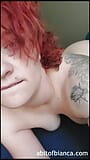 ABitOfBianca - ruiva sexy provoca dedos em meias longas snapshot 2