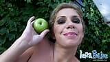 Leila sayang hot telanjang milf berpose snapshot 13
