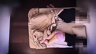 Menonton film dengan ibu tiri sendirian di rumah. Seks dan banyak ...