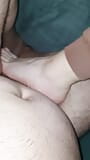 Une belle-mère fait un footjob à son beau-fils en appuyant sur sa bite snapshot 9