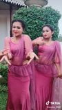 Sri lankan saree girls Hot Dance snapshot 4