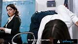 Girlsway - Valentina Nappi, prof MILF femdom, discipline brutalement une étudiante coquine snapshot 2
