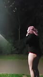 Plimbare în aer liber în Lenjerie în Parcul Crossdresser Juvia Jolie snapshot 5