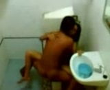 Malese - sesso in bagno snapshot 6