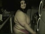 terangsang wanita gemuk di pink thong snapshot 10