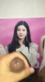 Izone kwon eunbi sperma eerbetoon cun op haar decolleté grote tieten snapshot 1