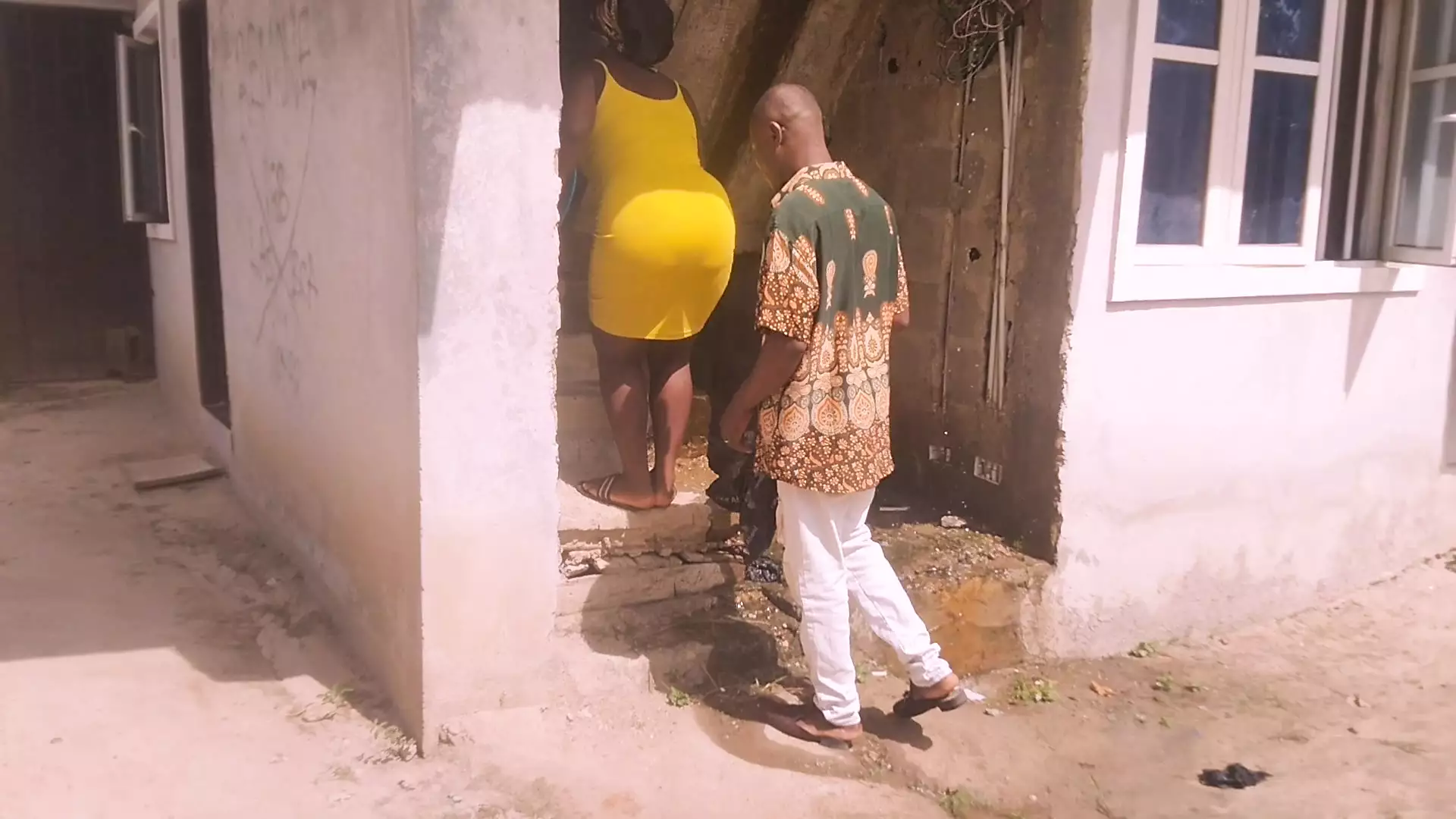 Free watch & Download Street boy lure orange seller to an uncompleted building fuck her till he cum