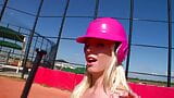 Kleine Notgeile Baseball Hure will es hart snapshot 7