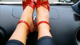 Milfy seksi ayaklar içinde kırmızı sıcak topuklu snapshot 10