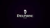 Delphine Films - 直播女孩victoria voxxx和ana foxxx给粉丝们一个令人头脑清醒的表演 snapshot 1