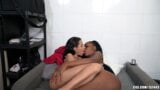 Compilação de beijo lésbico interracial snapshot 13