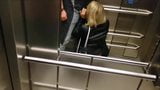 Blonde sexy  im Fahrstuhl gefickt snapshot 5