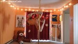 Camgirl Emma Stripperin, Stangentanz snapshot 4