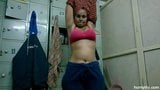 India nena sexo lily cambiando desnudo snapshot 2