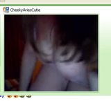 Tatuirovka qilingan qoli bilan Brazzers aktyori