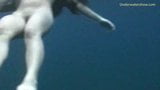 Gadis renang bawah air di tenerife snapshot 14