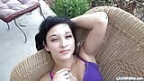 Piccola adolescente che si masturba viene sditalinata snapshot 2