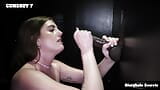 Nena morena hace una paja mala en el gloryhole snapshot 15