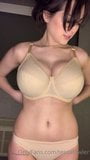 Tetas grandes y firmes snapshot 18