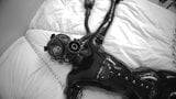 Latex bondage orgasmo snapshot 8