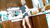 Caliente caliente rubia milf snapshot 4