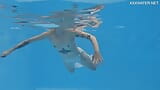 Mimi Cica la salope sexy nage à poil dans la piscine snapshot 6